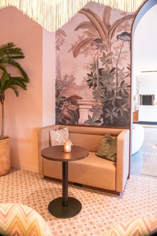 v.d. Valk Lelystad-loungeplek